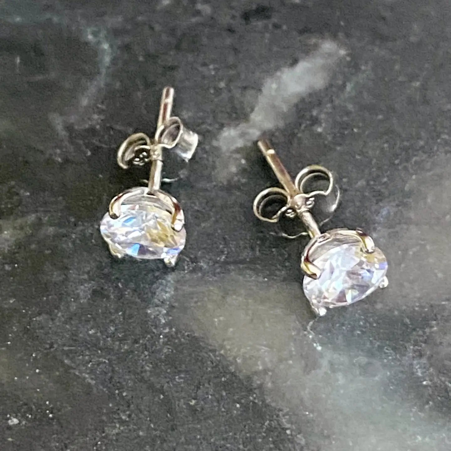 Brilliant Cut Sterling Silver Stud