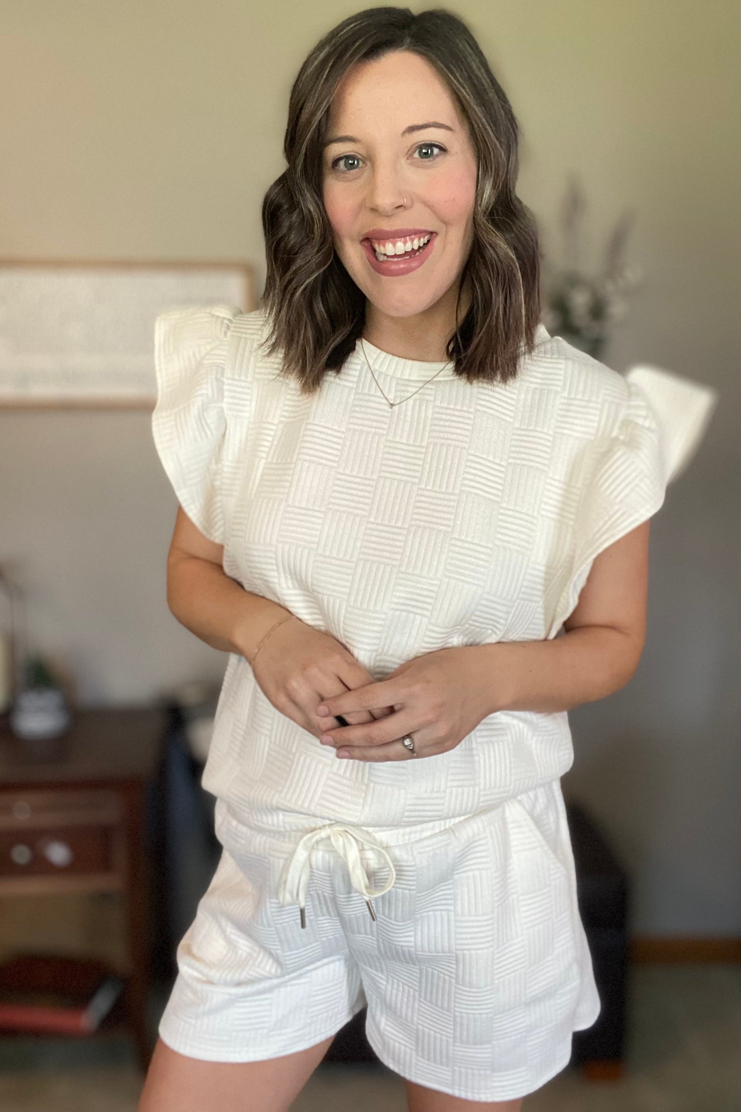 Textured Ruffle Sleeve Set