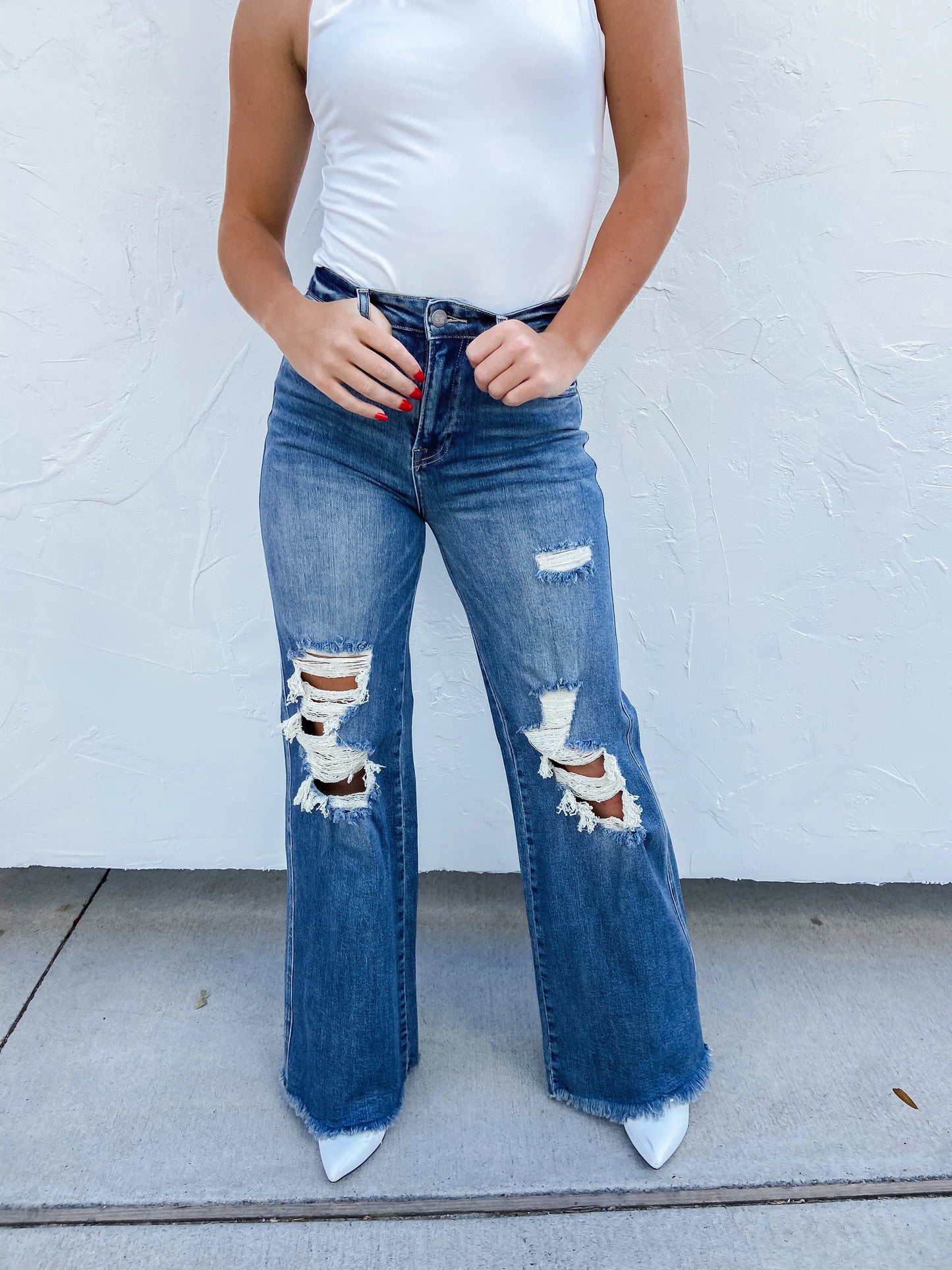 Blakeley-Straight Distressed Jeans
